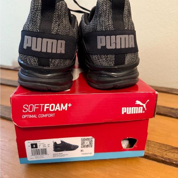 Puma Black and Gray Knit Athletic Shoes with Sleek Design - Picture 3 of 4
